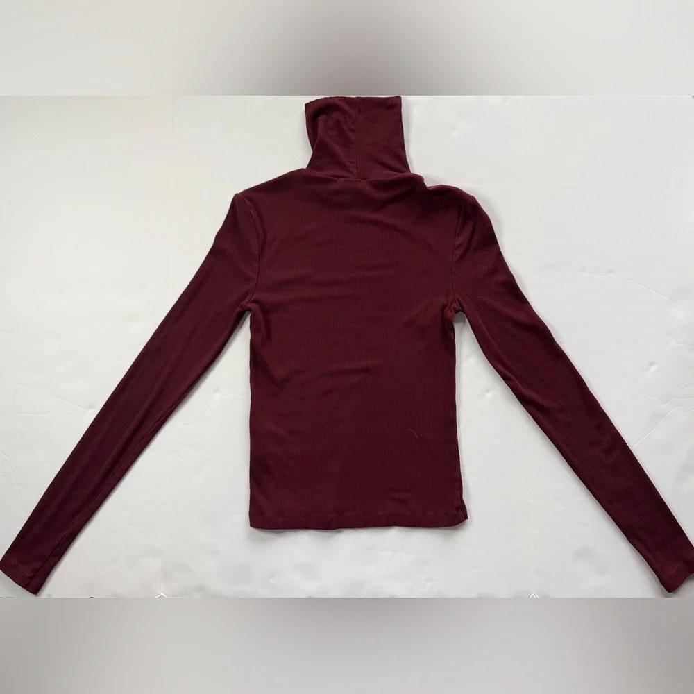H&M Ribbed Turtleneck Shirt Fitted Viscose Long Sleeves Burgundy Size S